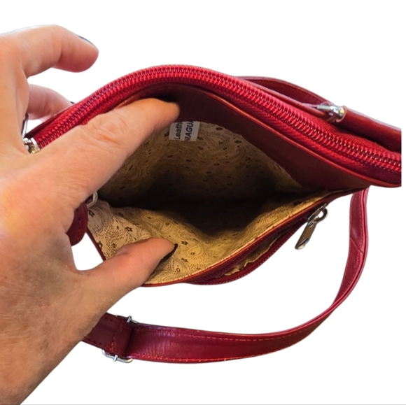 Red Tooled Leather Crossbody Handbag - Picture 13 of 15